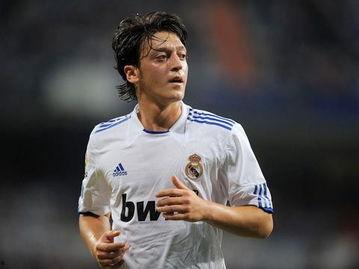 厄齐尔最新爆料消息,职业生涯转折与足球世界幕后真相